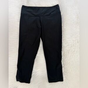 Nike Dri Fit Black Athletic Capri Pants Sz M